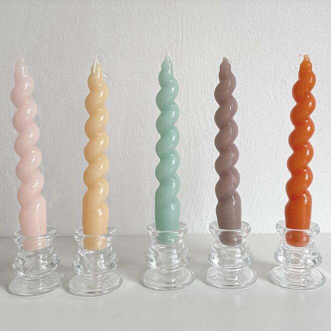 News - The Best Candlesticks: 25 Dinner Party Decor Options